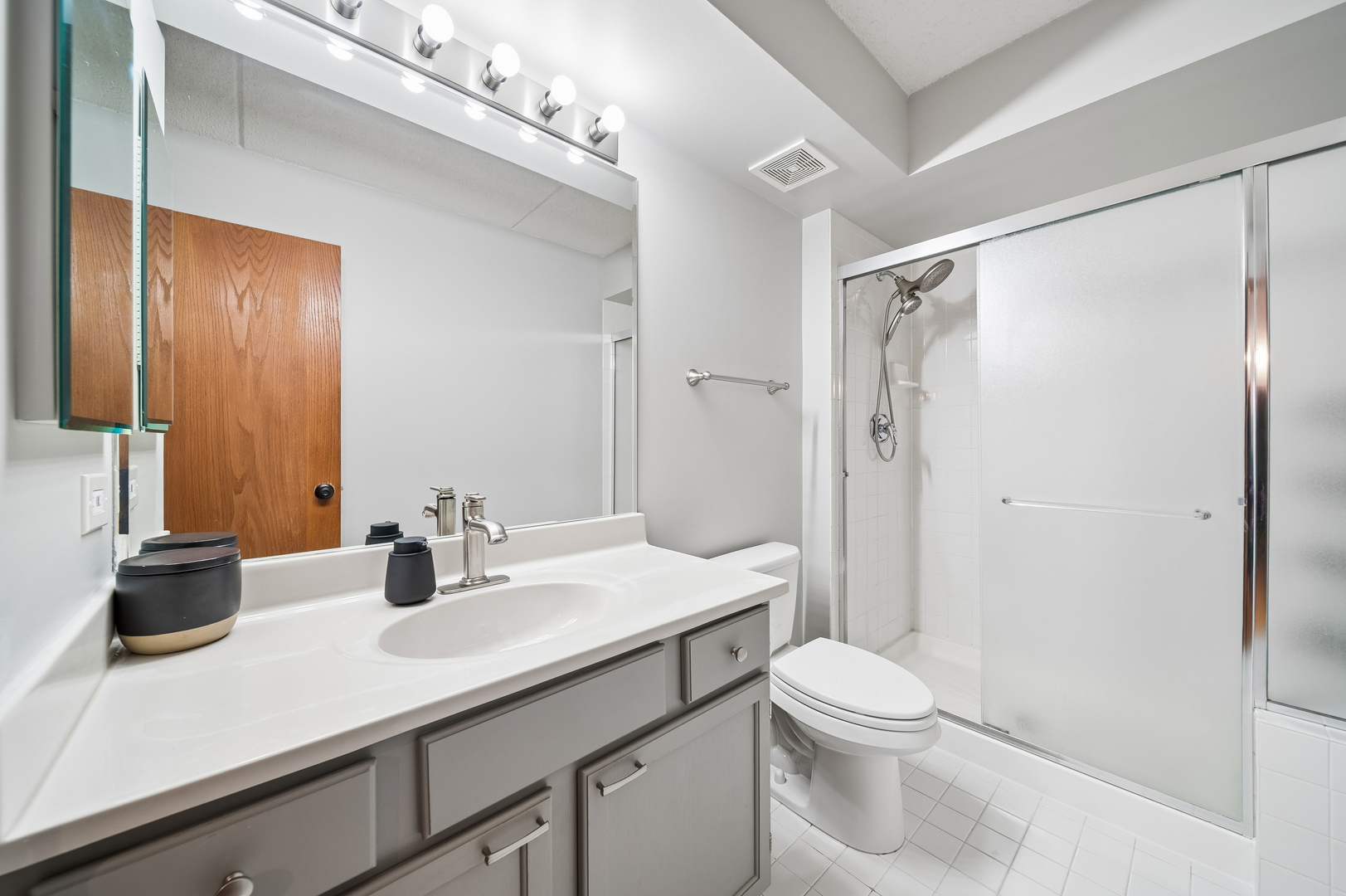 4160 N Natchez Avenue 307 Property Photo 11