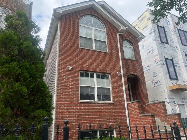 1610 S Saint Louis Avenue Property Photo 1