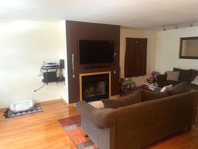 1610 S Saint Louis Avenue Property Photo 3