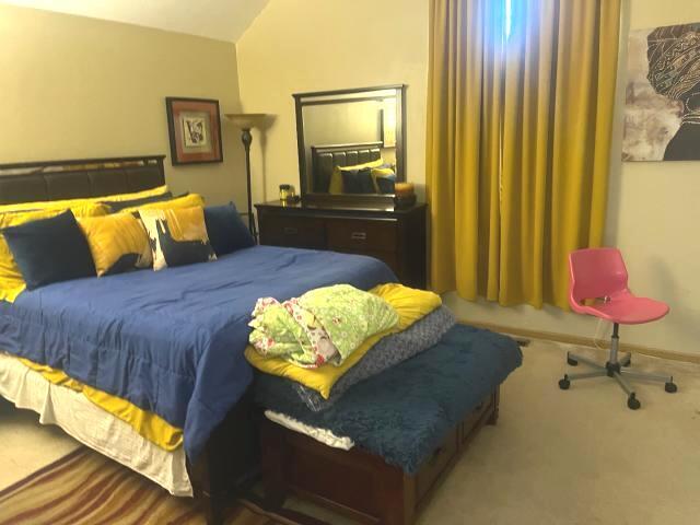 1610 S Saint Louis Avenue Property Photo 6
