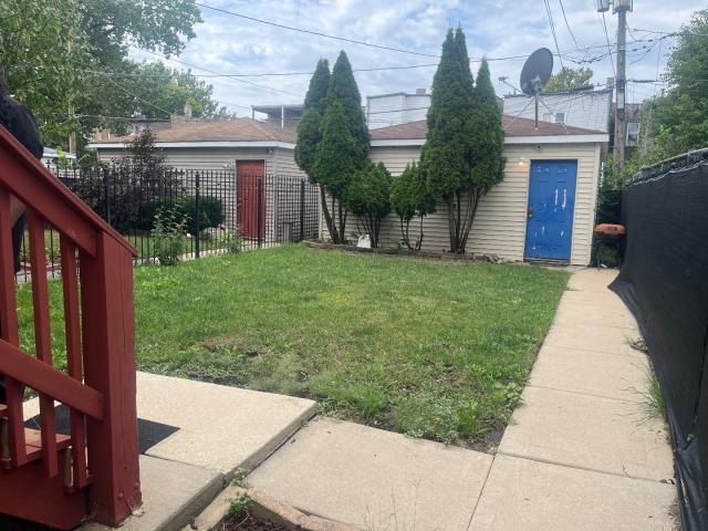 1610 S Saint Louis Avenue Property Photo 13