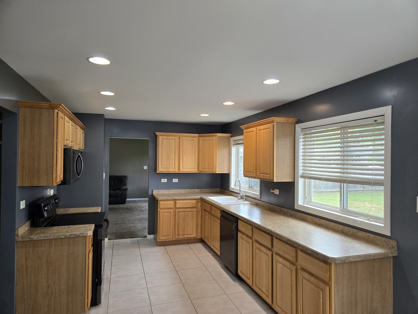 4942 138th Place Property Photo 4