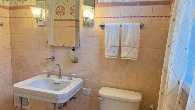 1619 N Normandy Avenue Property Photo 13