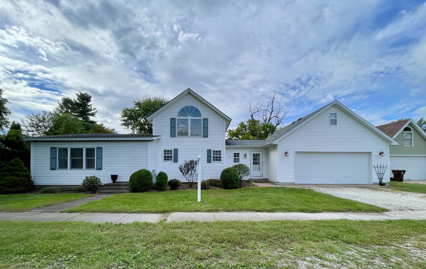 567 S Chestnut Street Property Photo 1