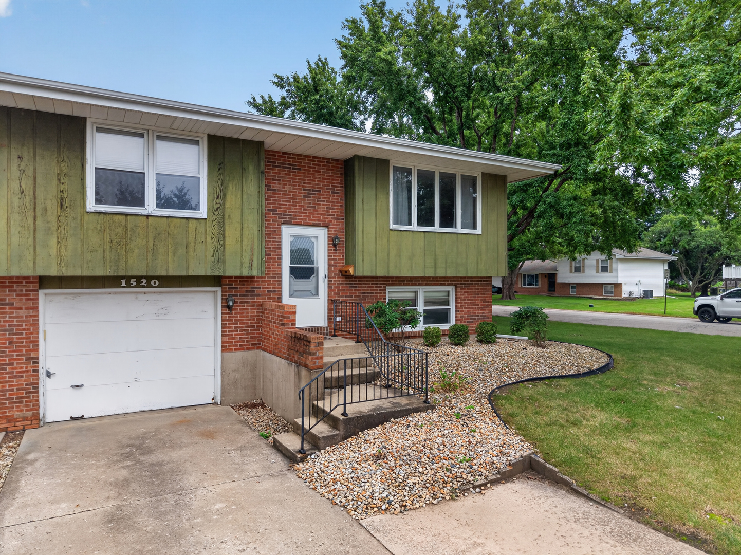 1520 Adams Street Property Photo 2