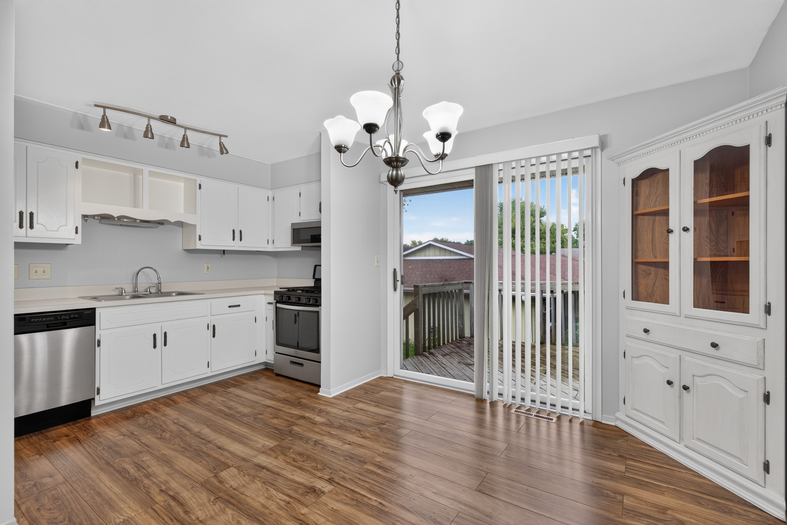 1520 Adams Street Property Photo 4