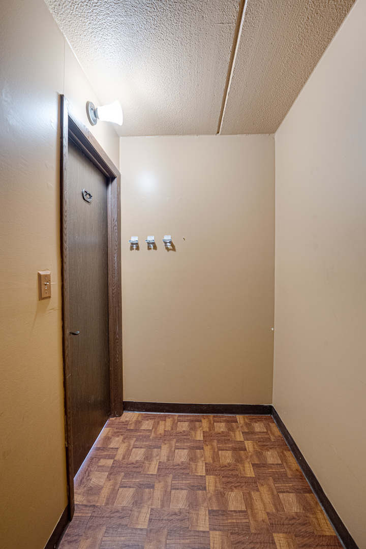 611 N Briar Hill Lane 1 Property Photo 8