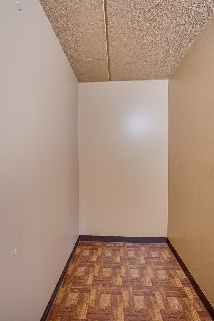 611 N Briar Hill Lane 1 Property Photo 14