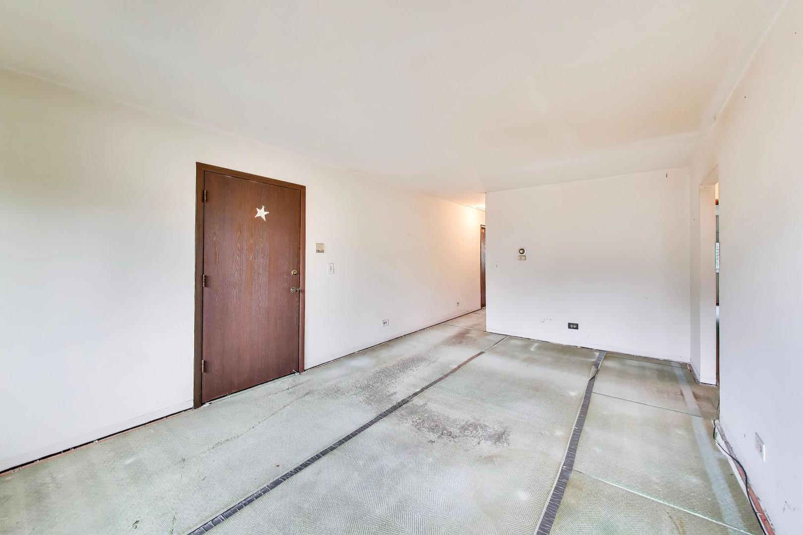 6876 W Touhy Avenue 3e Property Photo 5