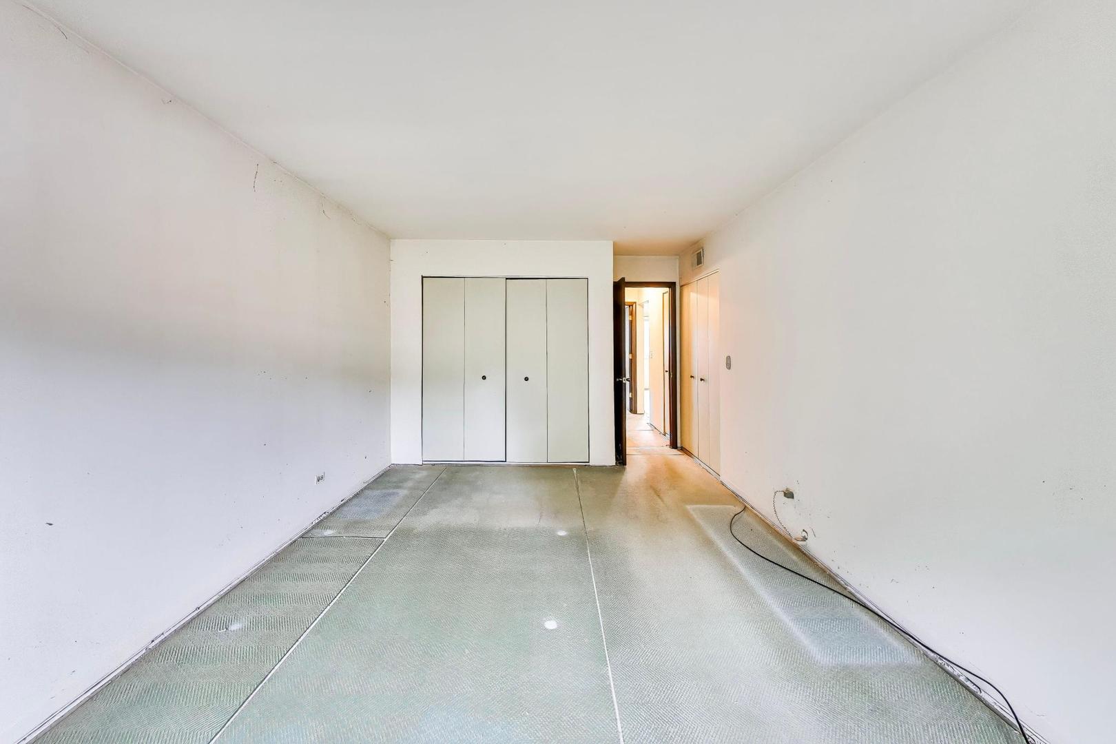 6876 W Touhy Avenue 3e Property Photo 11