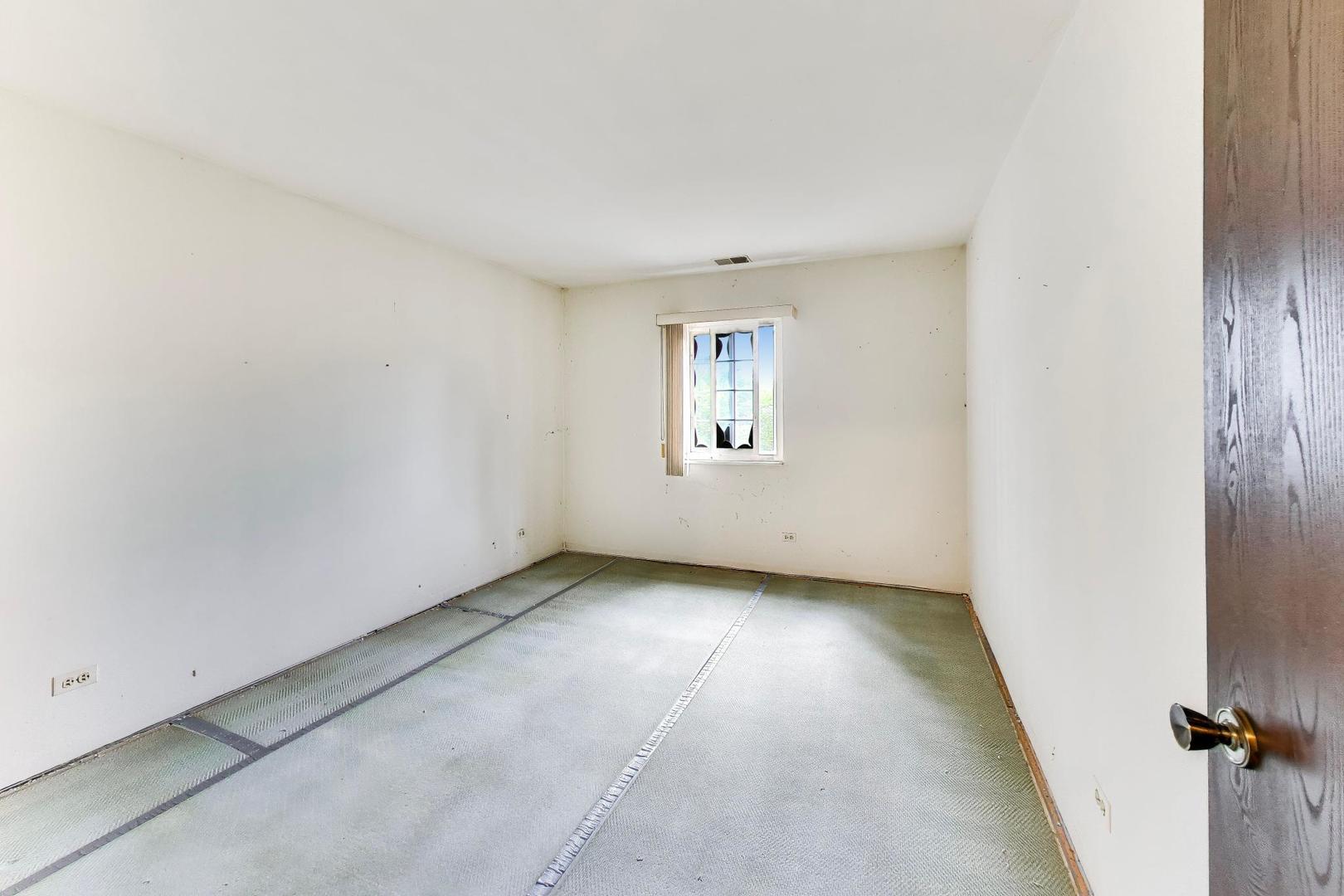 6876 W Touhy Avenue 3e Property Photo 12