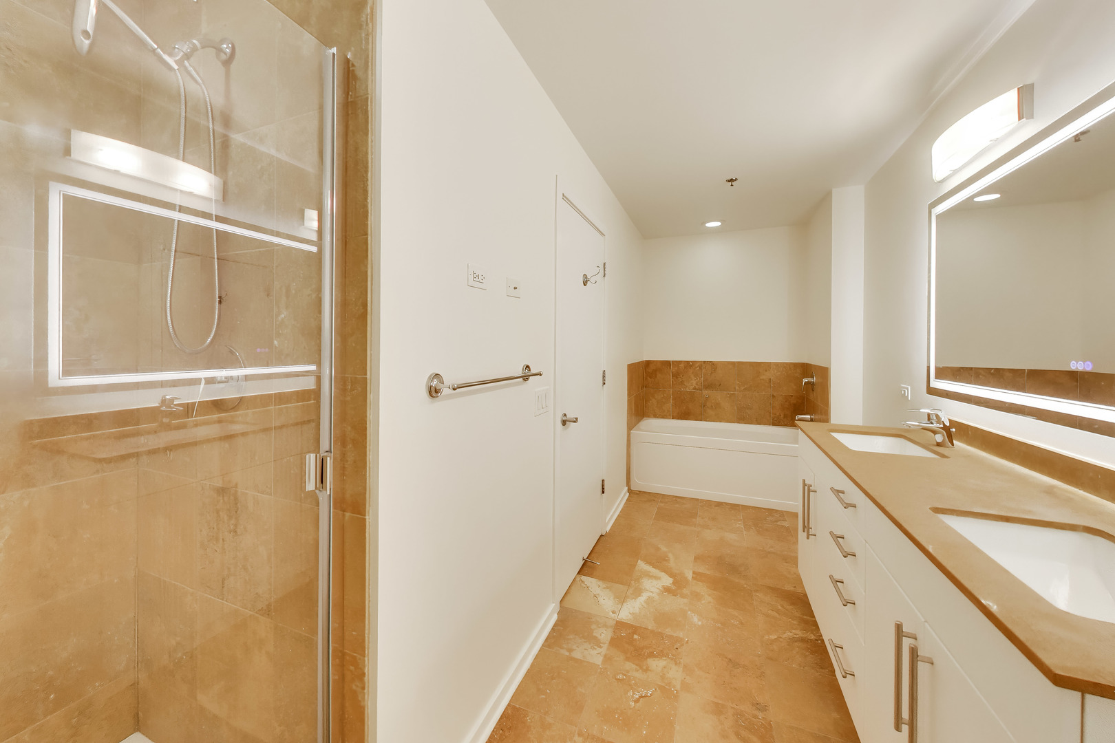 125 S Green Street 805a Property Photo 17