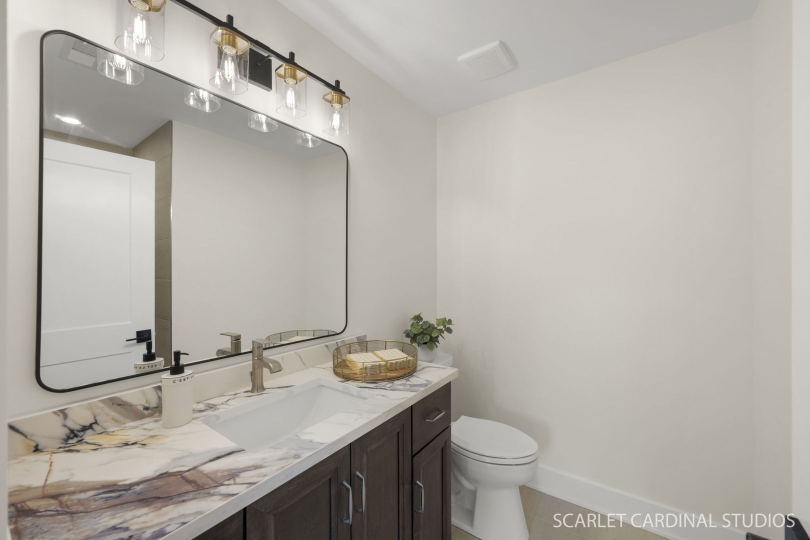 835 Avon Court Property Photo 24