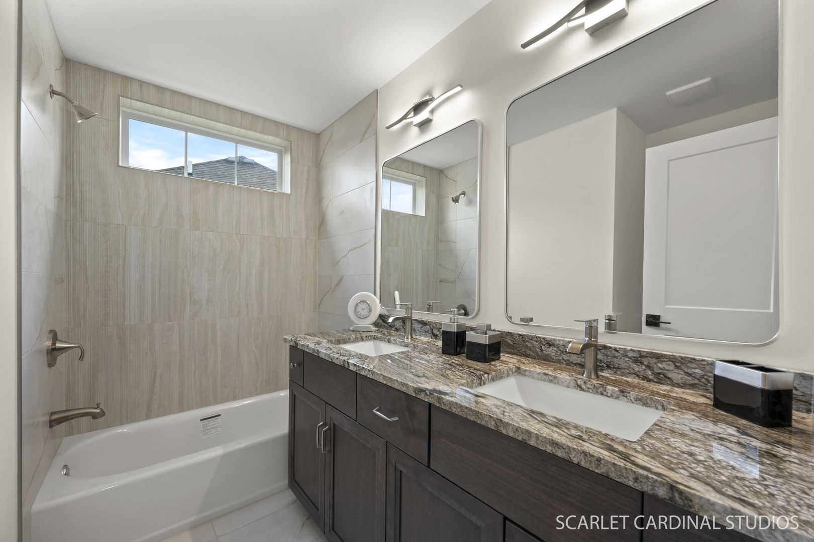 835 Avon Court Property Photo 27