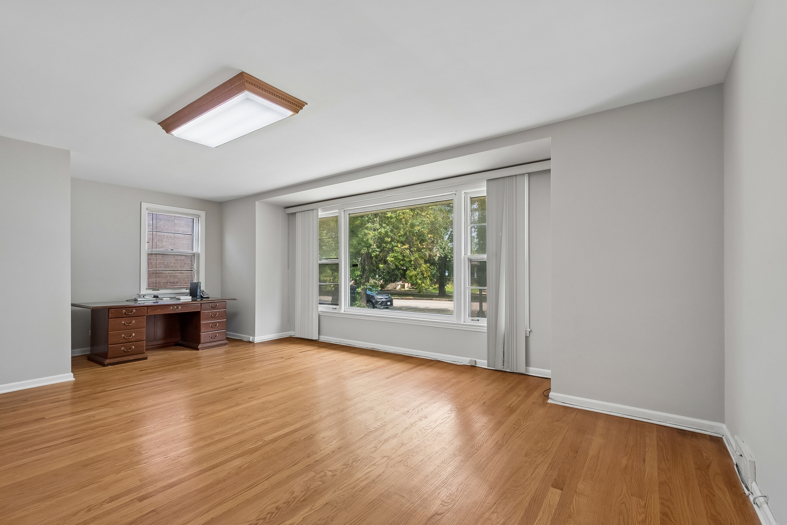 6118 N Kimball Avenue Property Photo 3