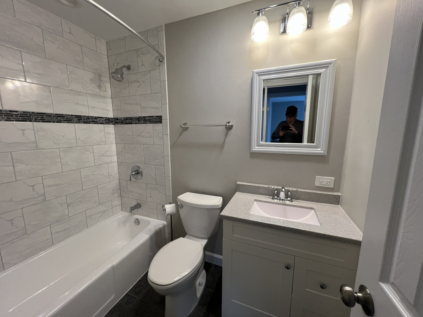 2600 Windsor Mall 2e Property Photo 6