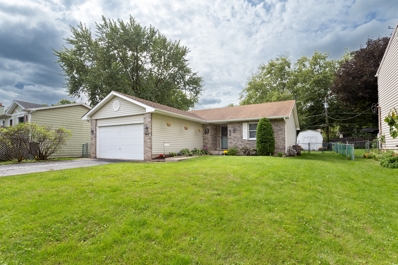 611 S Orchid Path Property Photo 2