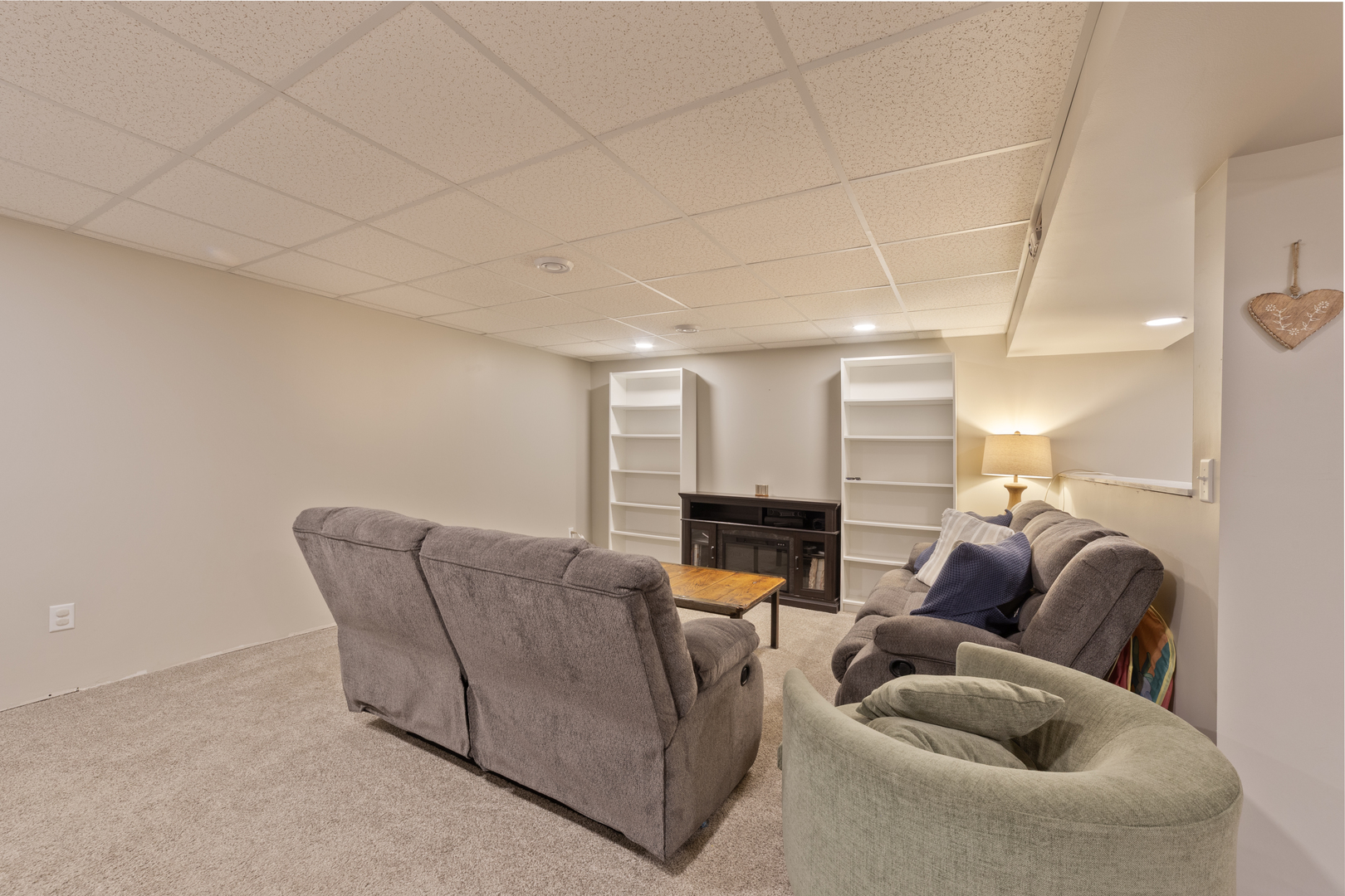 611 S Orchid Path Property Photo 12