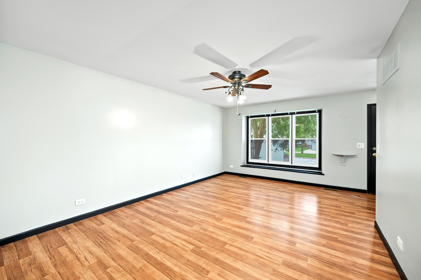 333 Colony Green Drive Property Photo 7