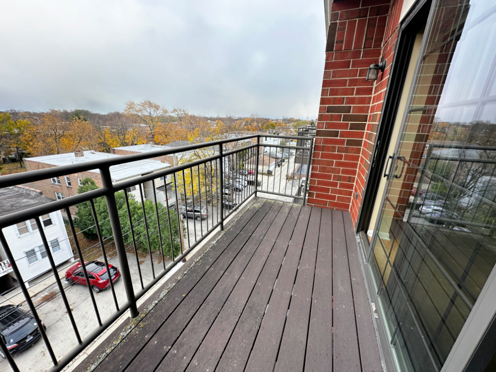 8255 Skokie Boulevard 502 Property Photo 4