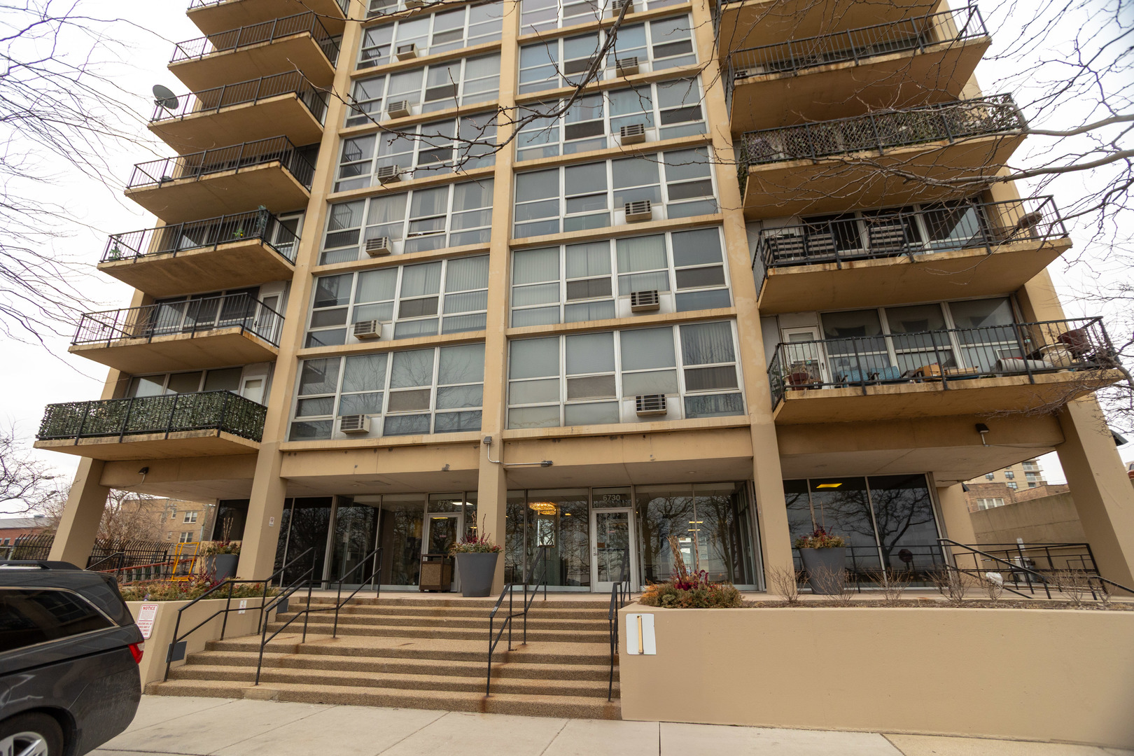 6730 S South Shore Drive 501 Property Photo 1