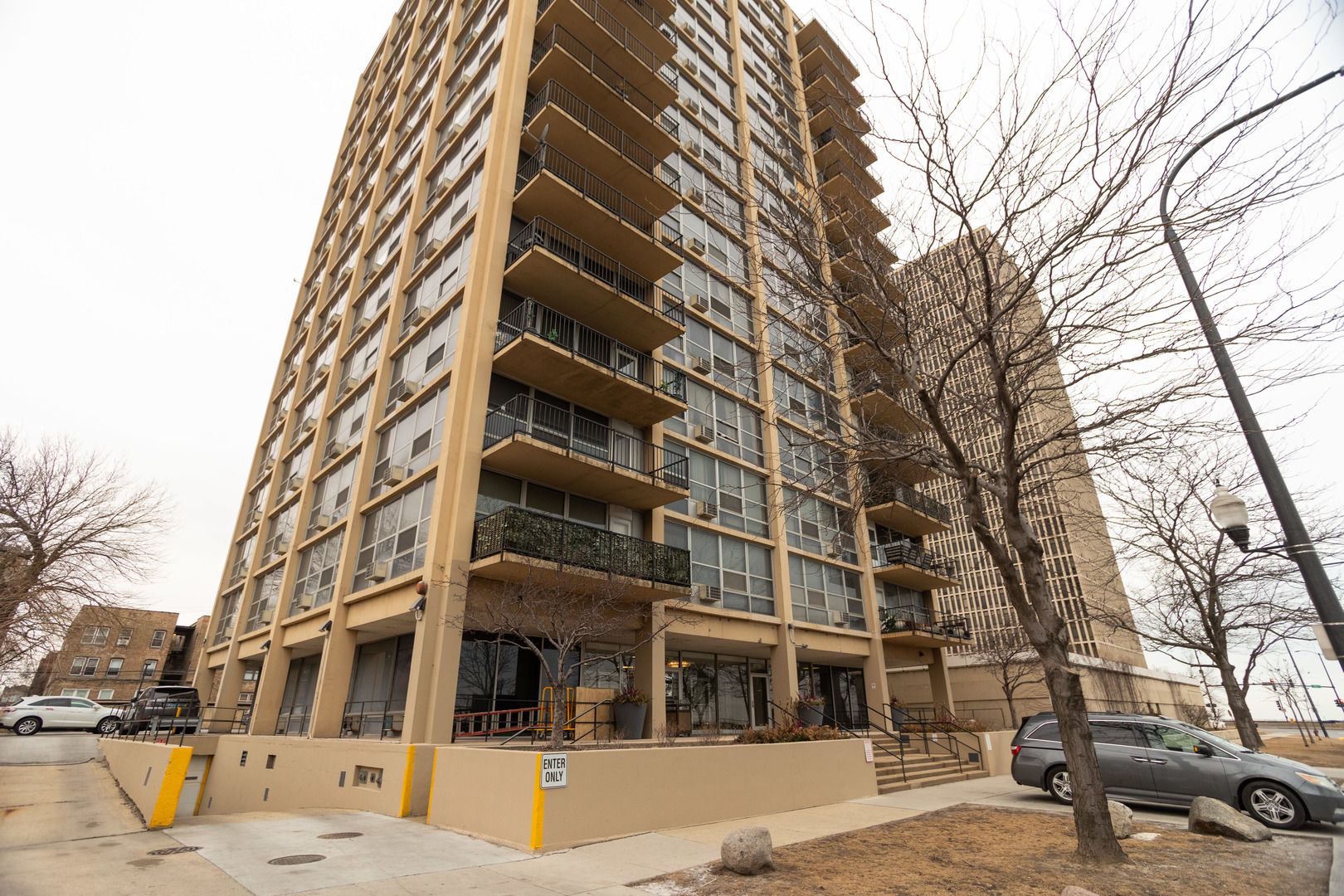 6730 S South Shore Drive 501 Property Photo 2