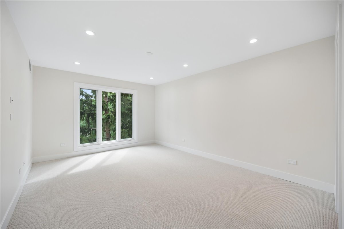 1740 Mission Hills Road 303 Property Photo 11