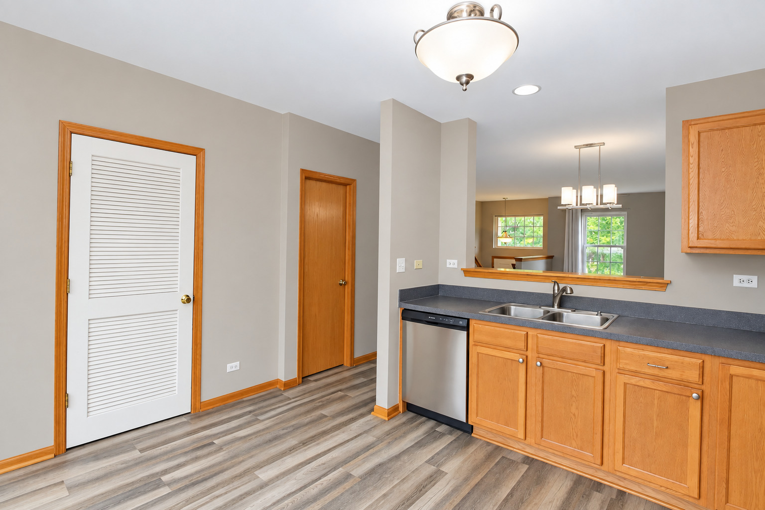 1306 Shamrock Lane Property Photo 5