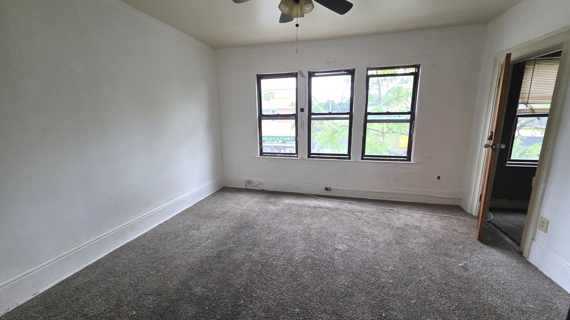 3552 S Halsted Street Property Photo 8