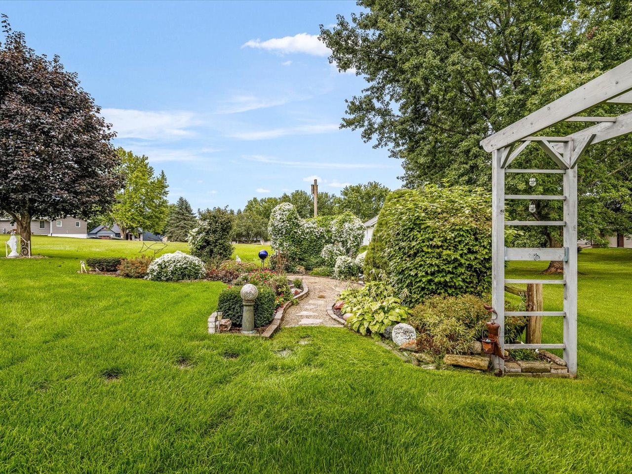 942 Lake Summerset Road Property Photo 45