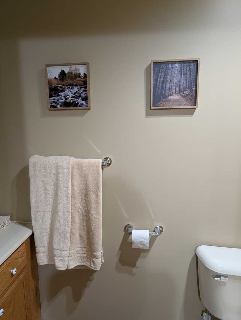 325 Clark Street 2g Property Photo 9