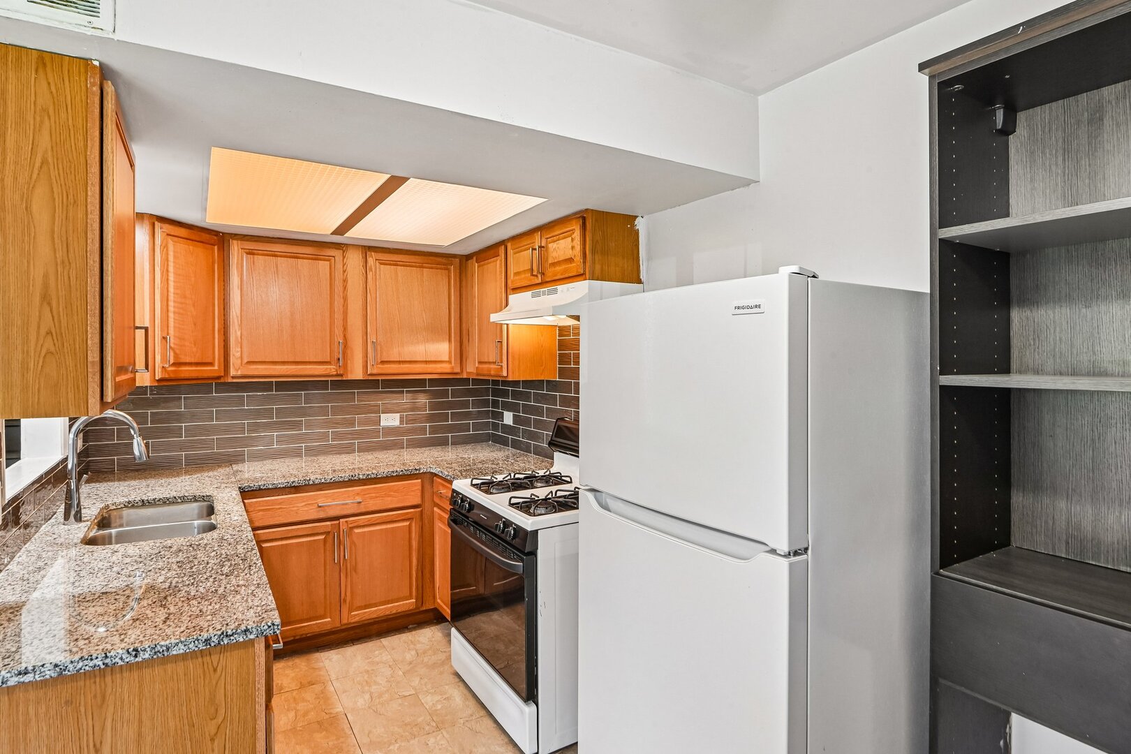 1298 Inverrary Lane Property Photo 6