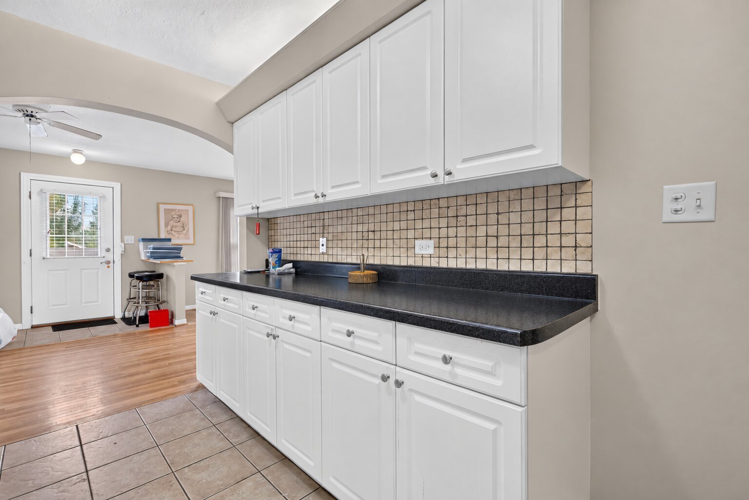 2n266 Prairie Avenue Property Photo 10