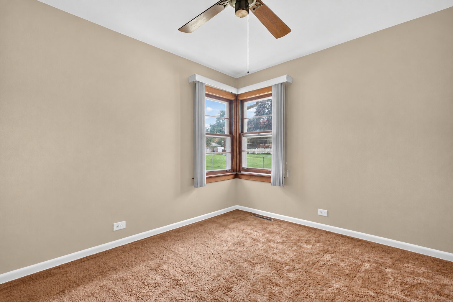 2n266 Prairie Avenue Property Photo 20