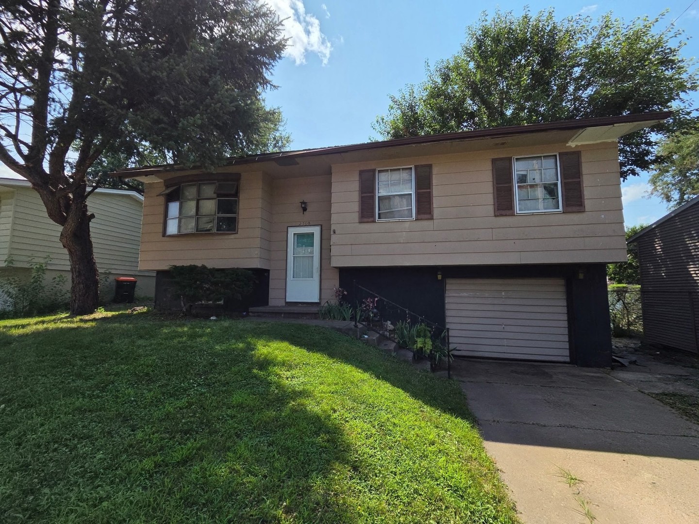2308 Jebens Avenue Property Photo 1