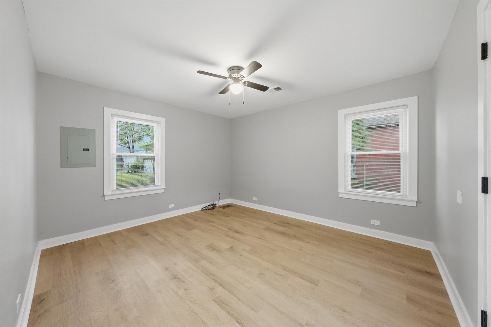 14828 Oak Street Property Photo 12