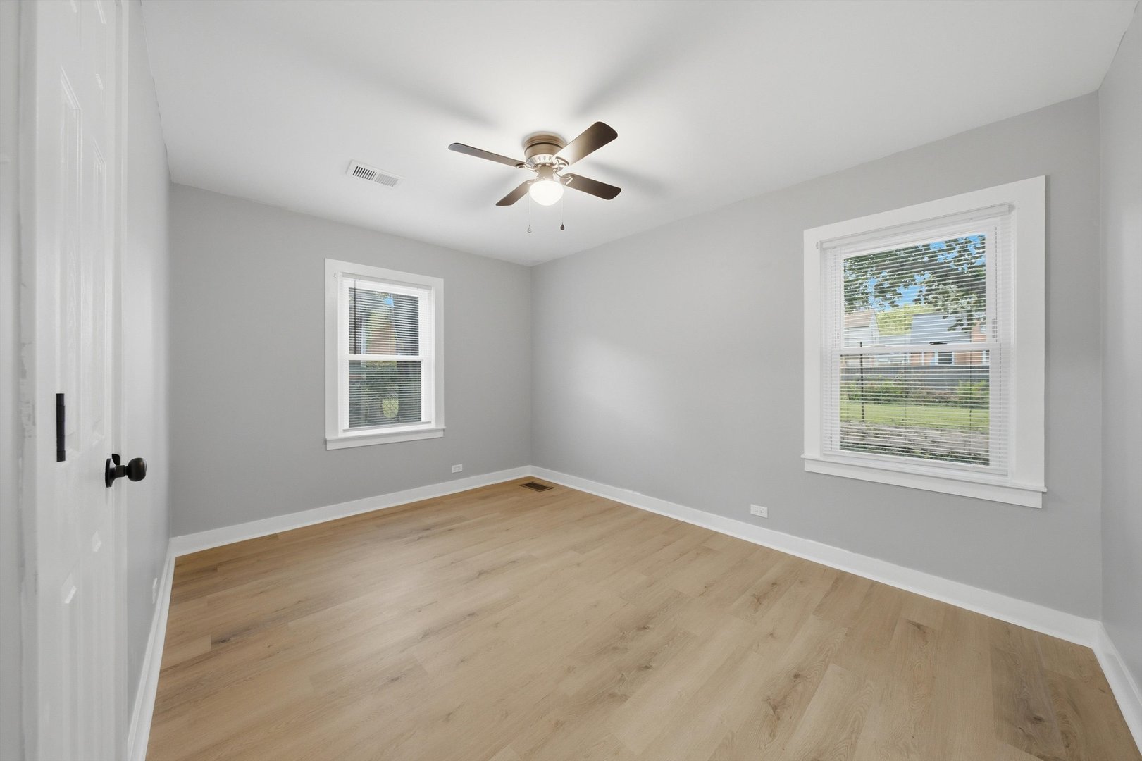 14828 Oak Street Property Photo 13