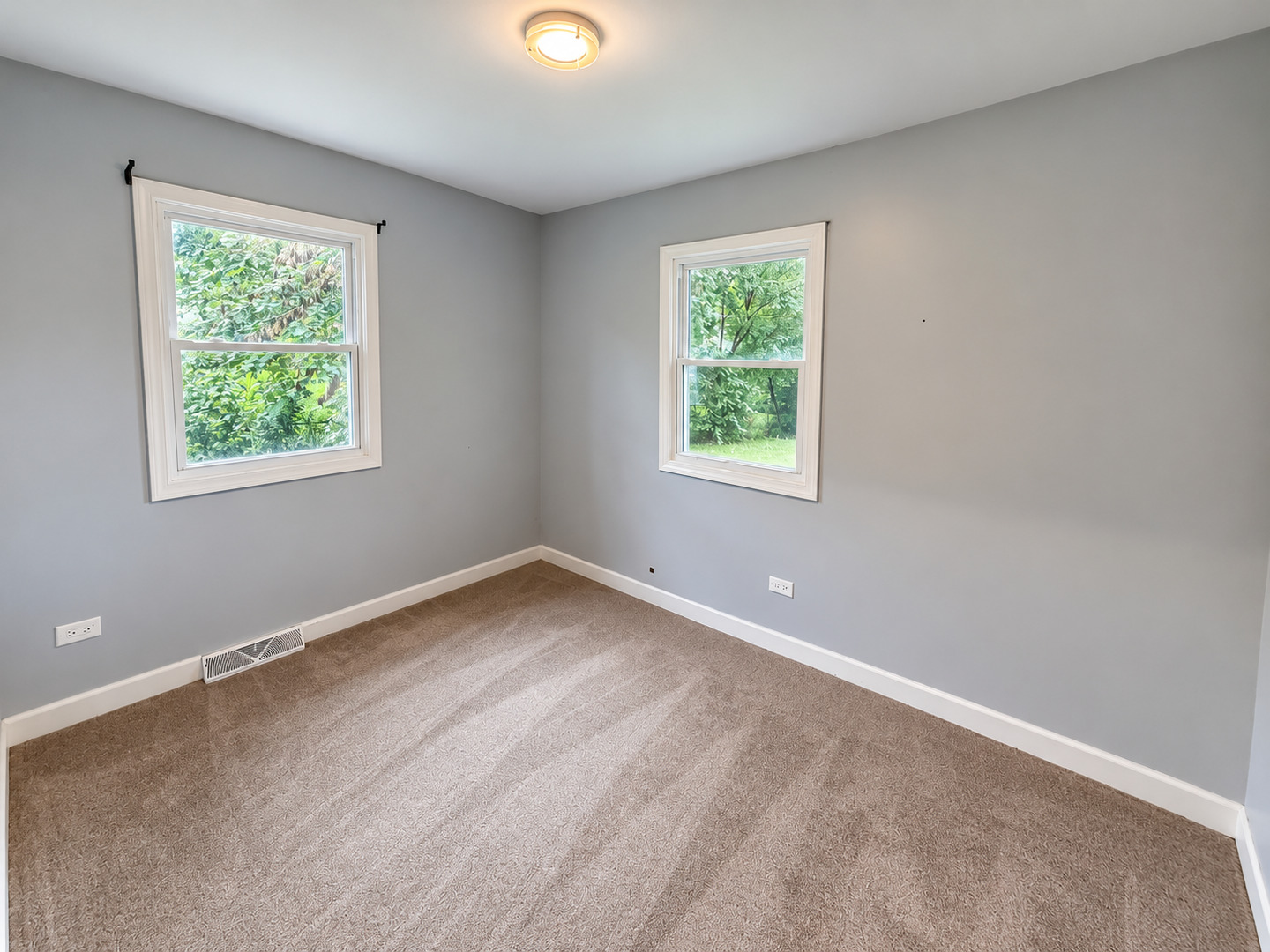 2039 Cherry Avenue Property Photo 8
