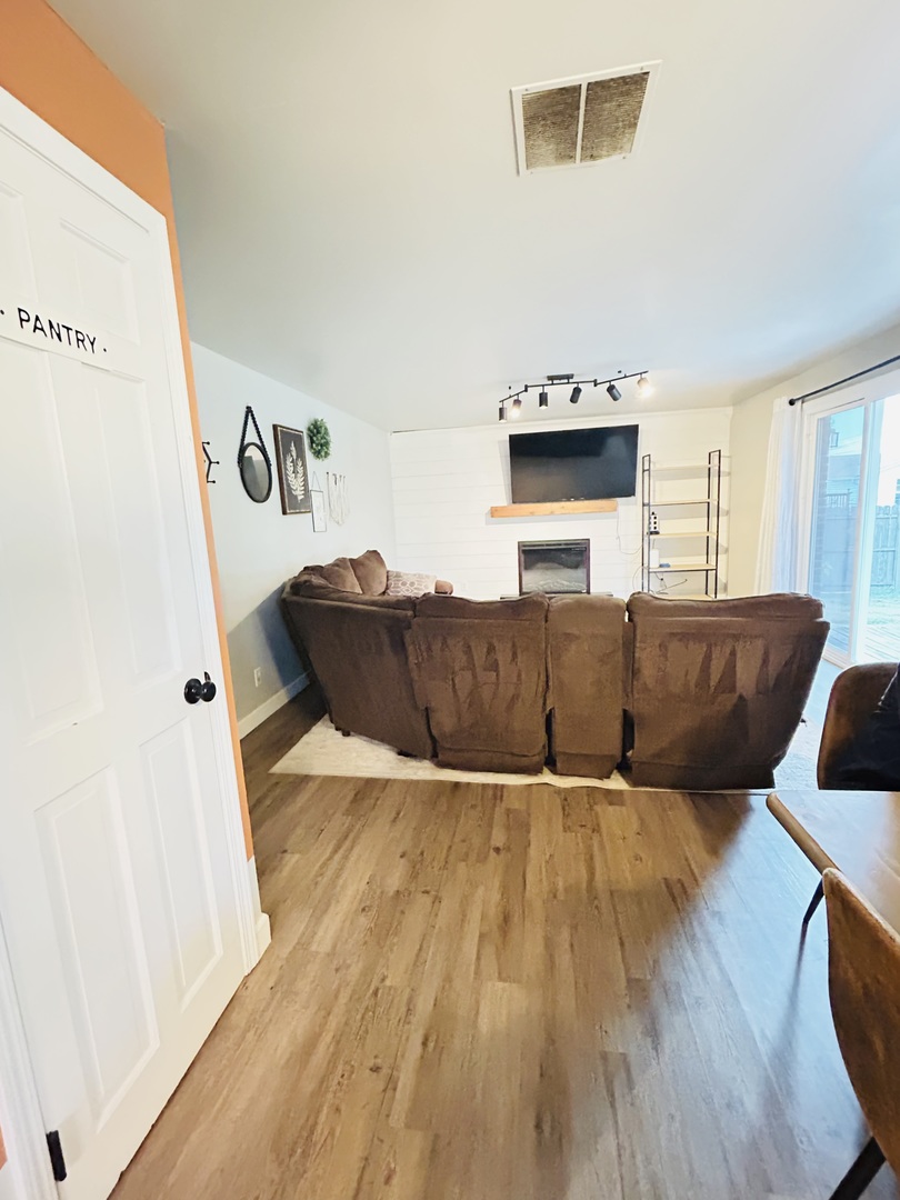 3583 El Camino Drive Property Photo 15