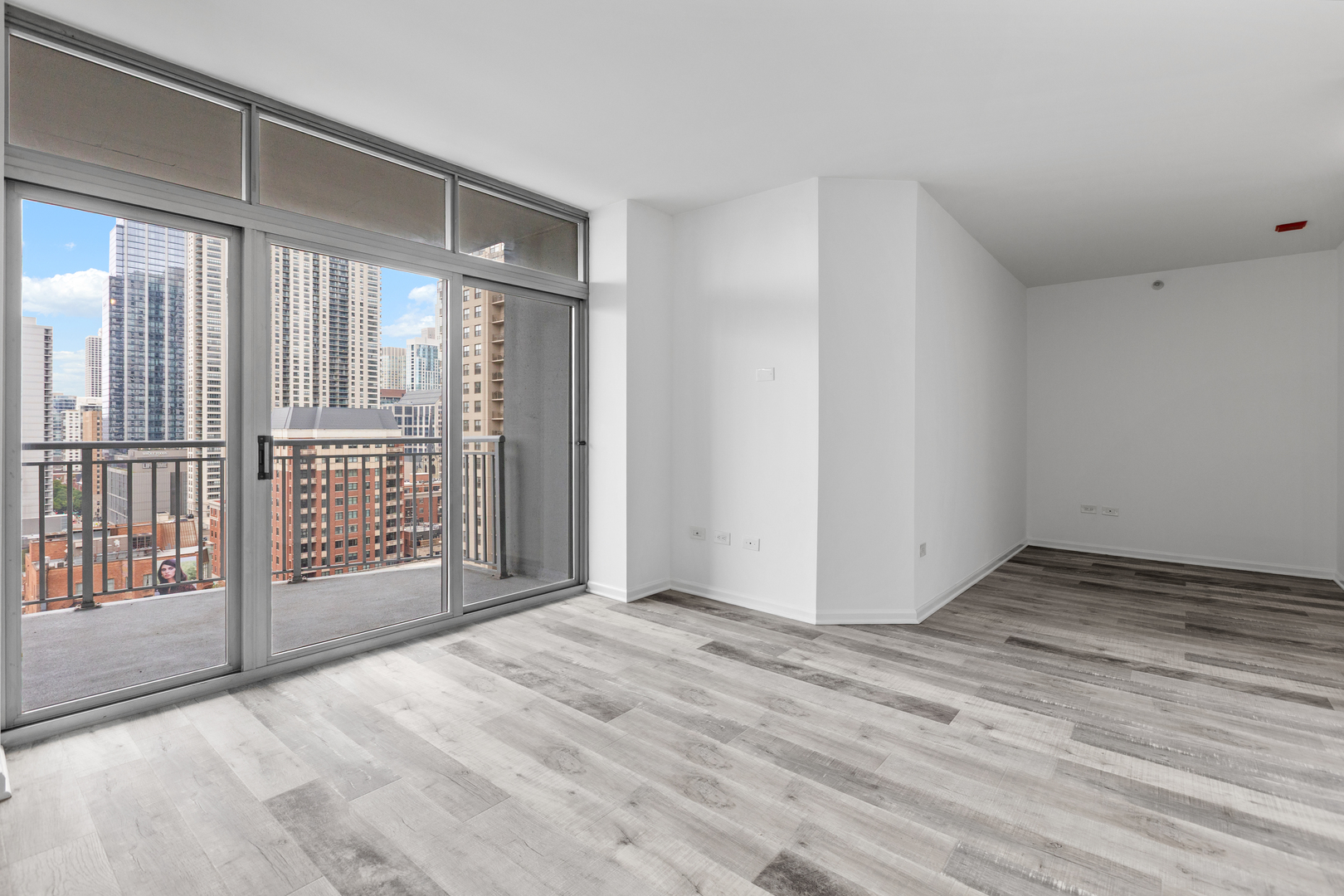 600 N Dearborn Street 1707 Property Photo 7