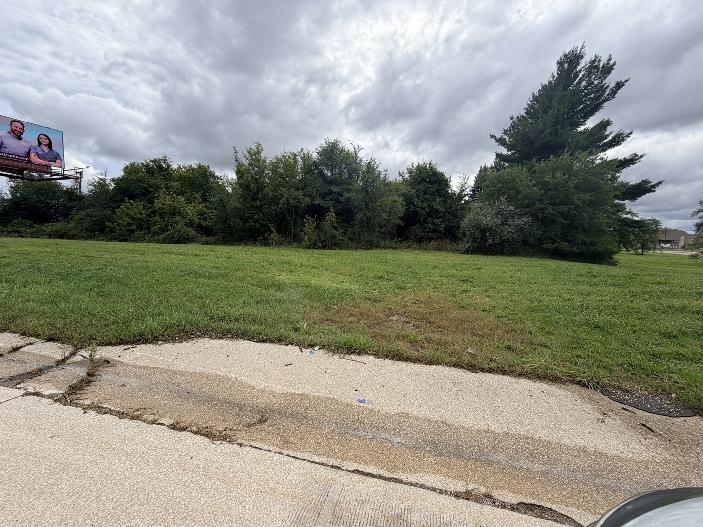 8539 E State Street Property Photo 1