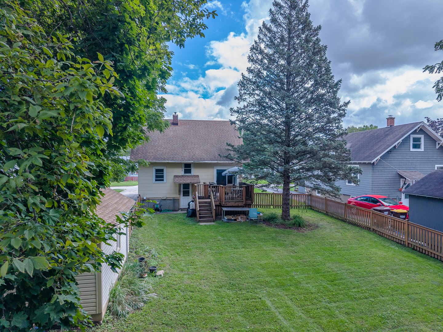 445 Pleasant Street Property Photo 2