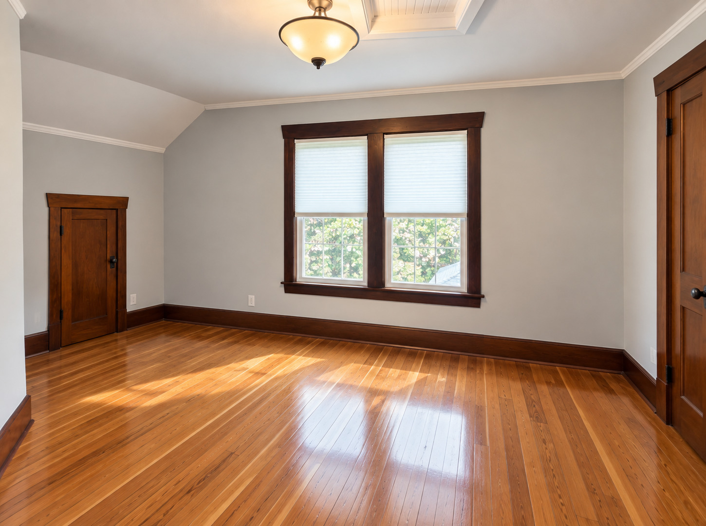445 Pleasant Street Property Photo 12