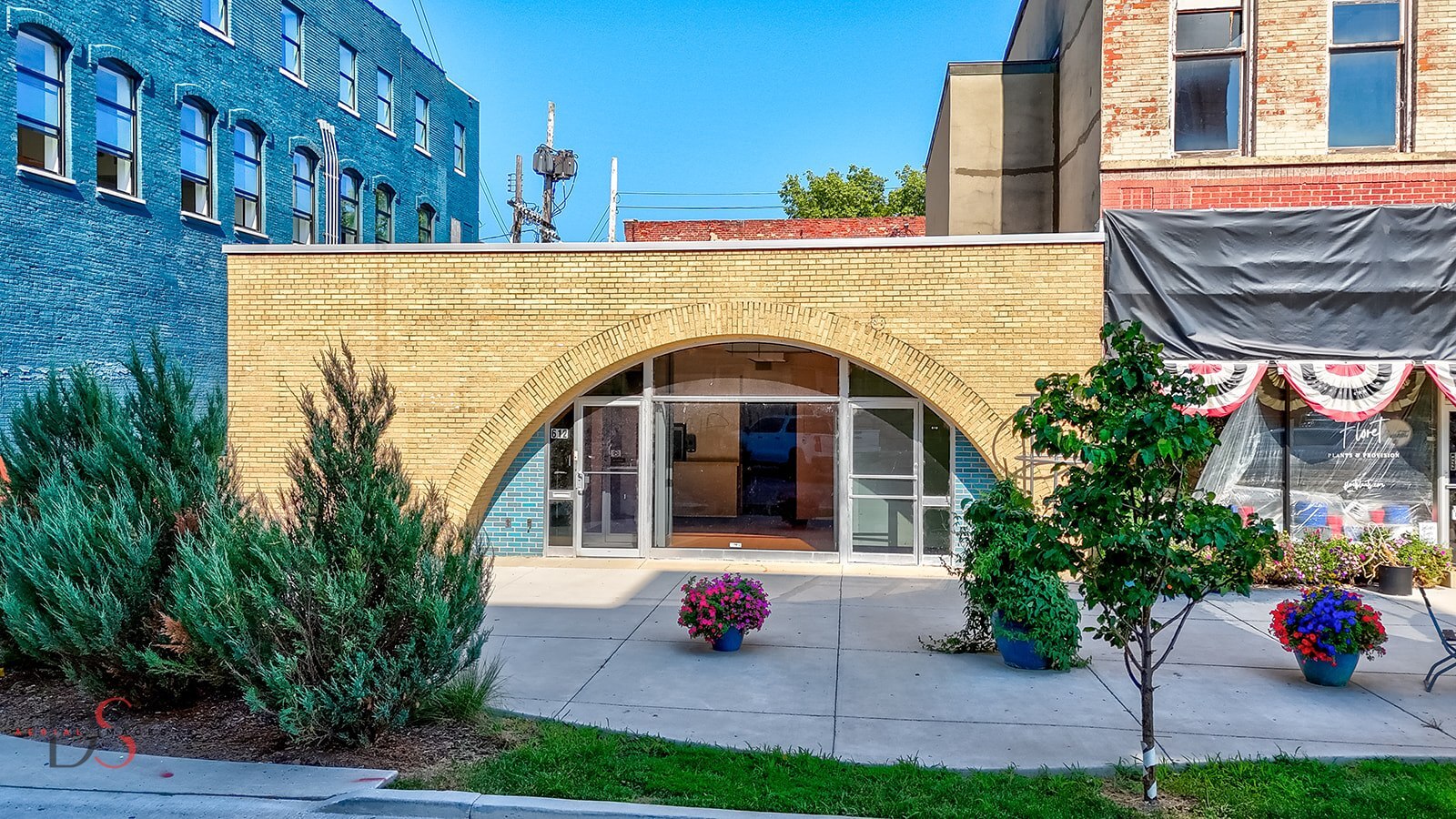 612 Court Street Property Photo 1