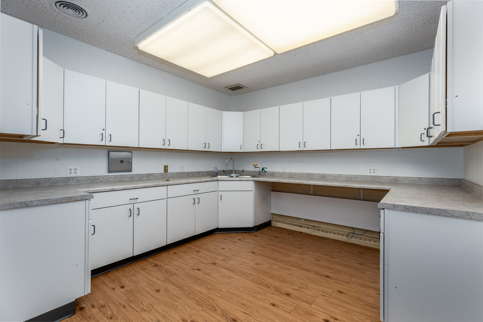 612 Court Street Property Photo 7