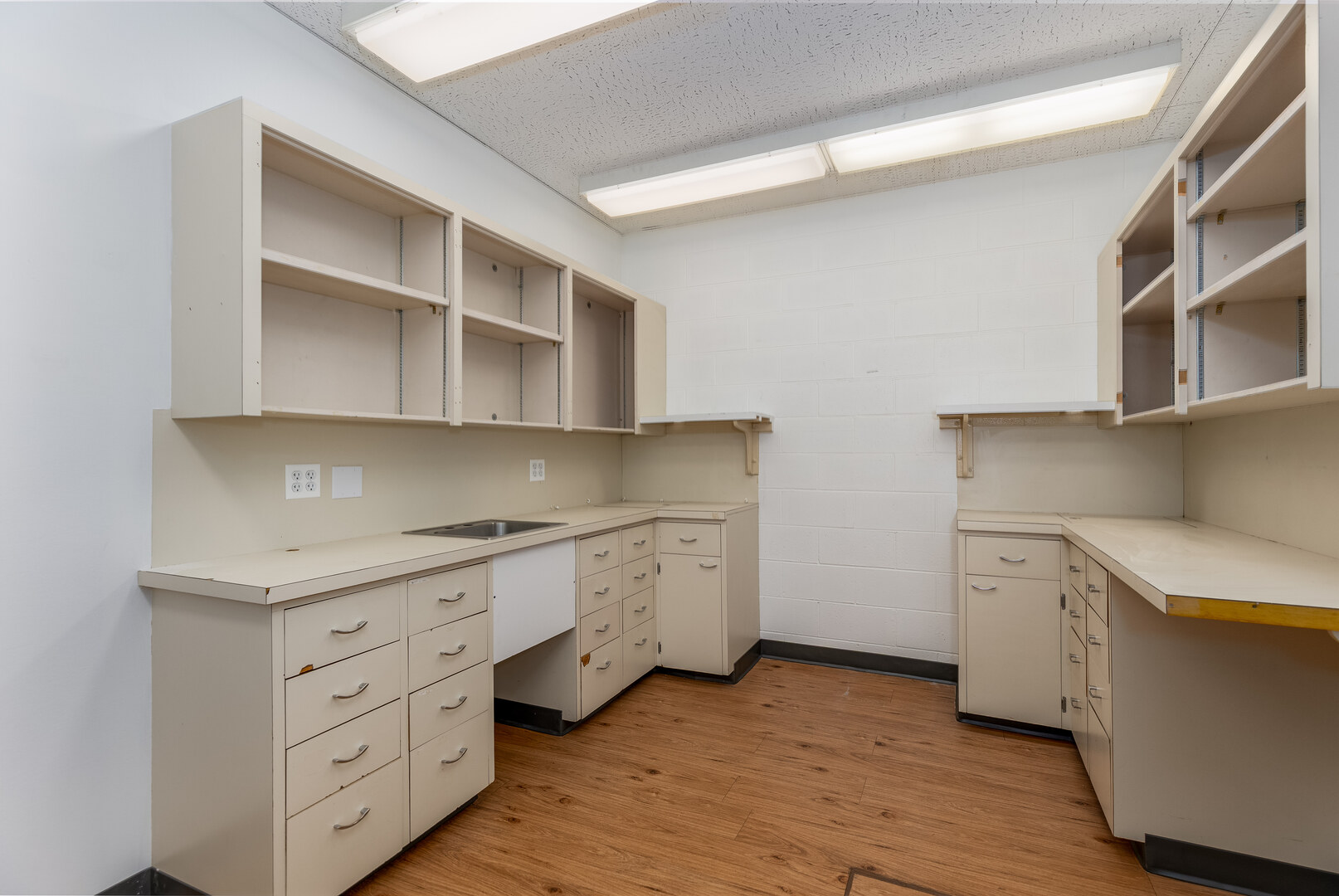 612 Court Street Property Photo 11