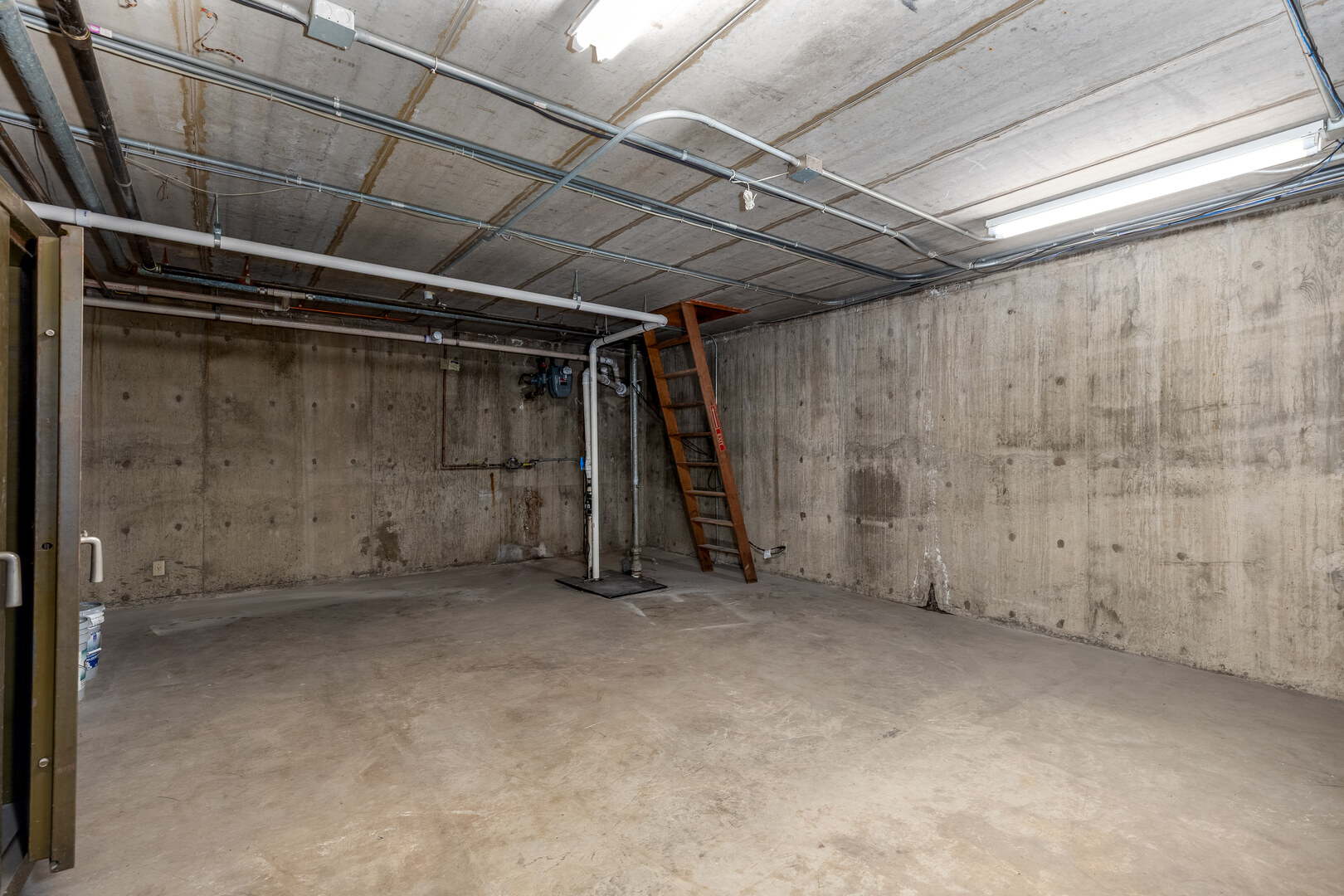 612 Court Street Property Photo 25