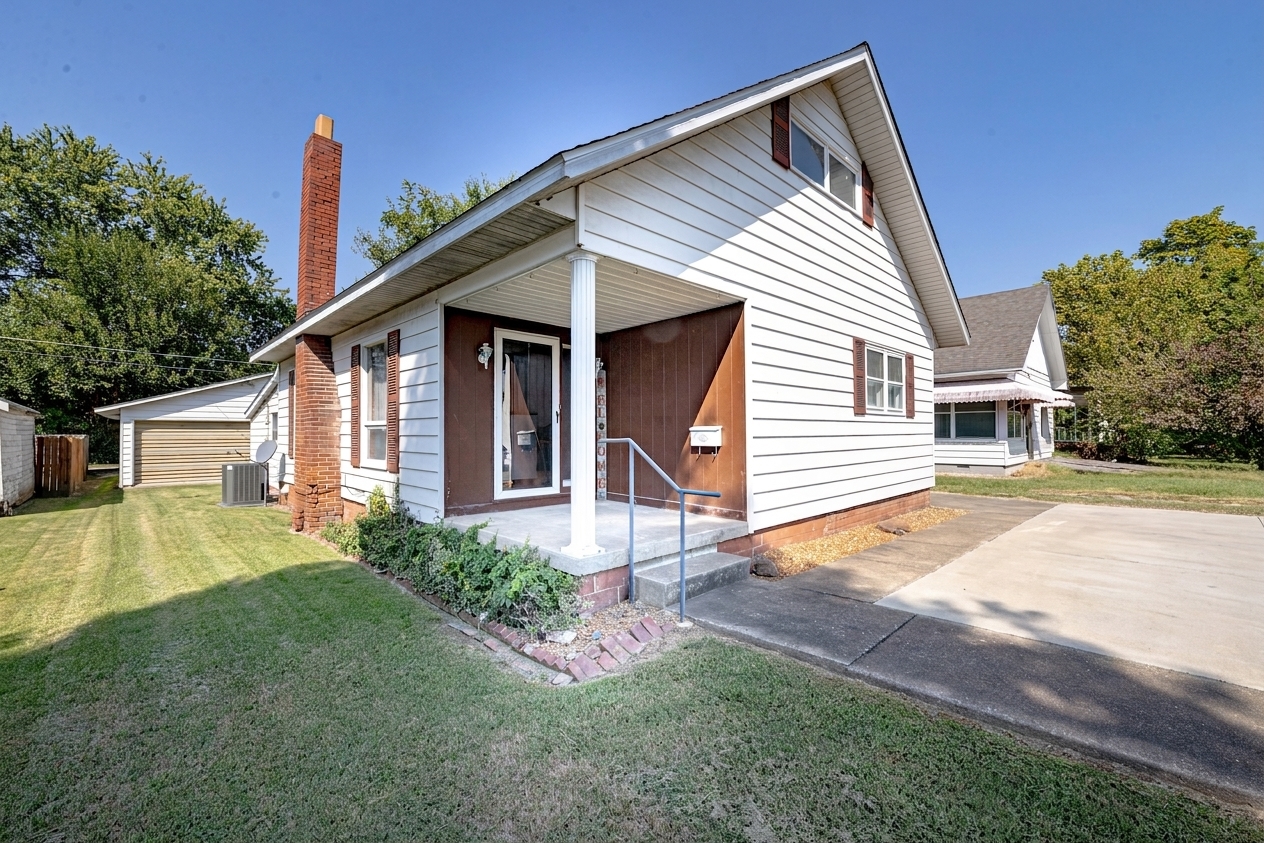 1013 N 12th Street Property Photo 2