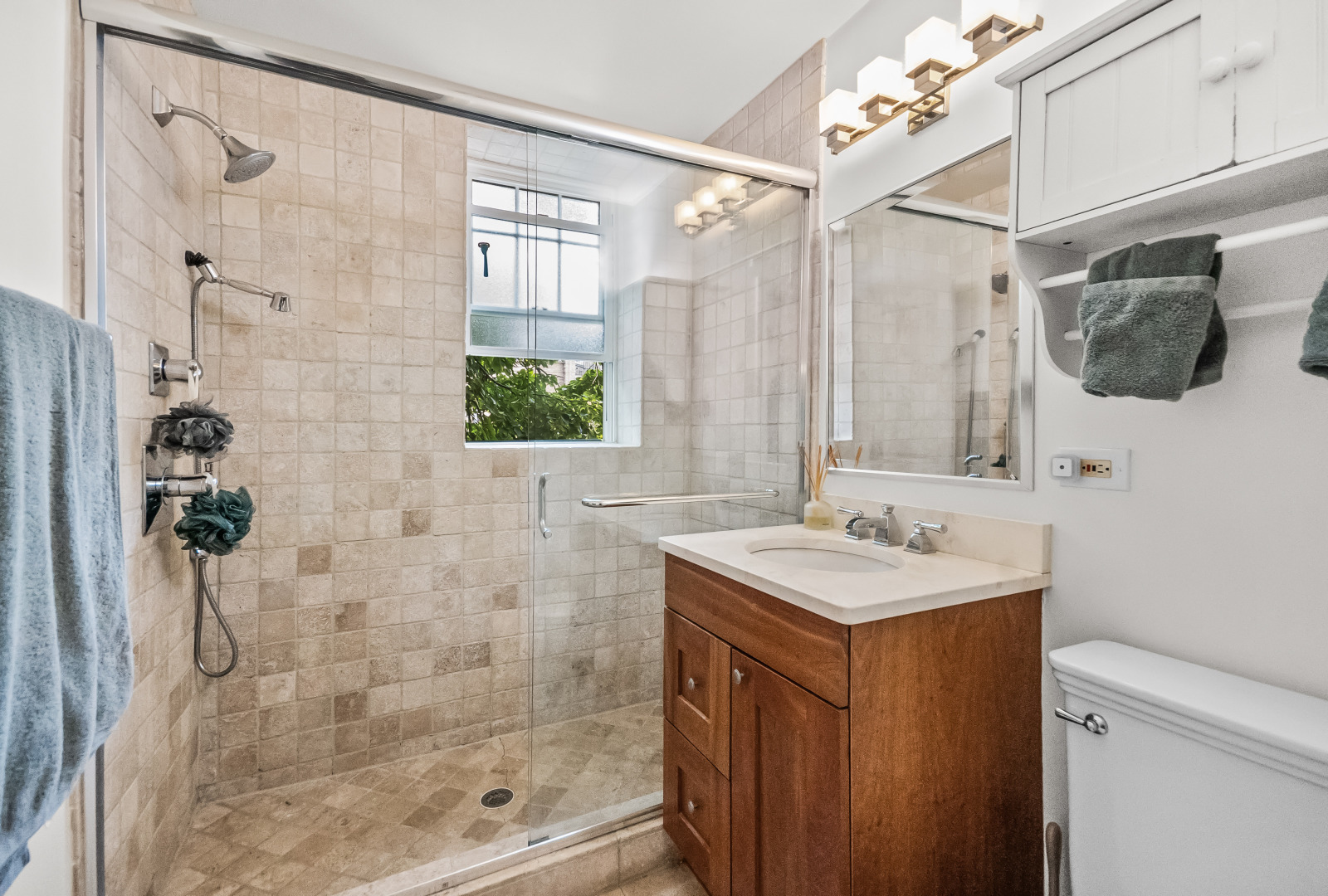 2711 N Mildred Avenue 2a Property Photo 13