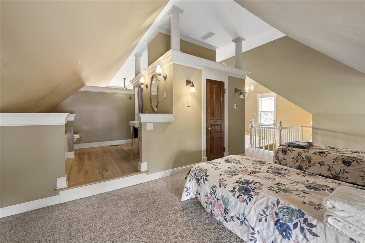 10216 Main Street Property Photo 58